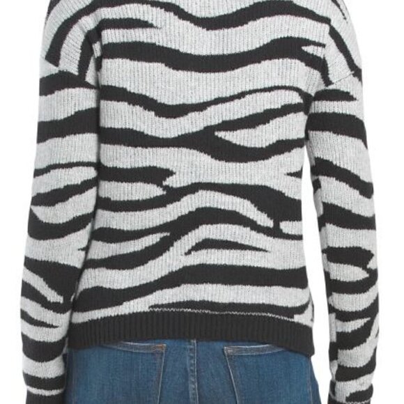 Christian Soriano Sweater - Picture 2 of 3